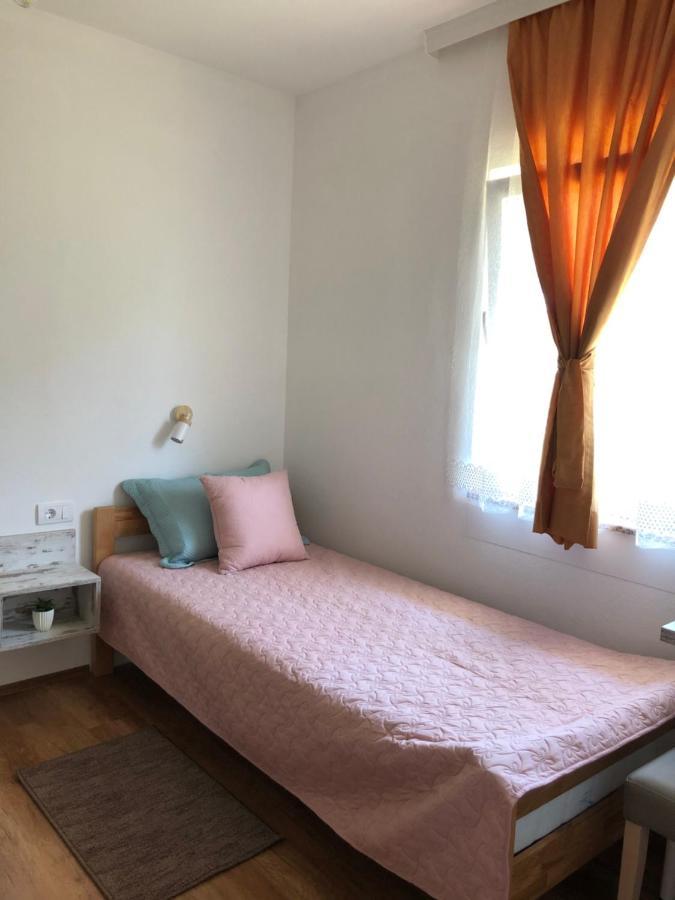 Guesthouse D&D Licko Petrovo Selo Экстерьер фото