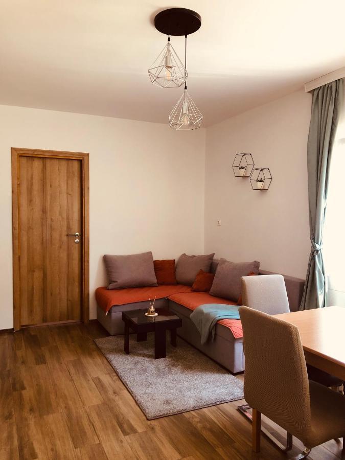Guesthouse D&D Licko Petrovo Selo Экстерьер фото