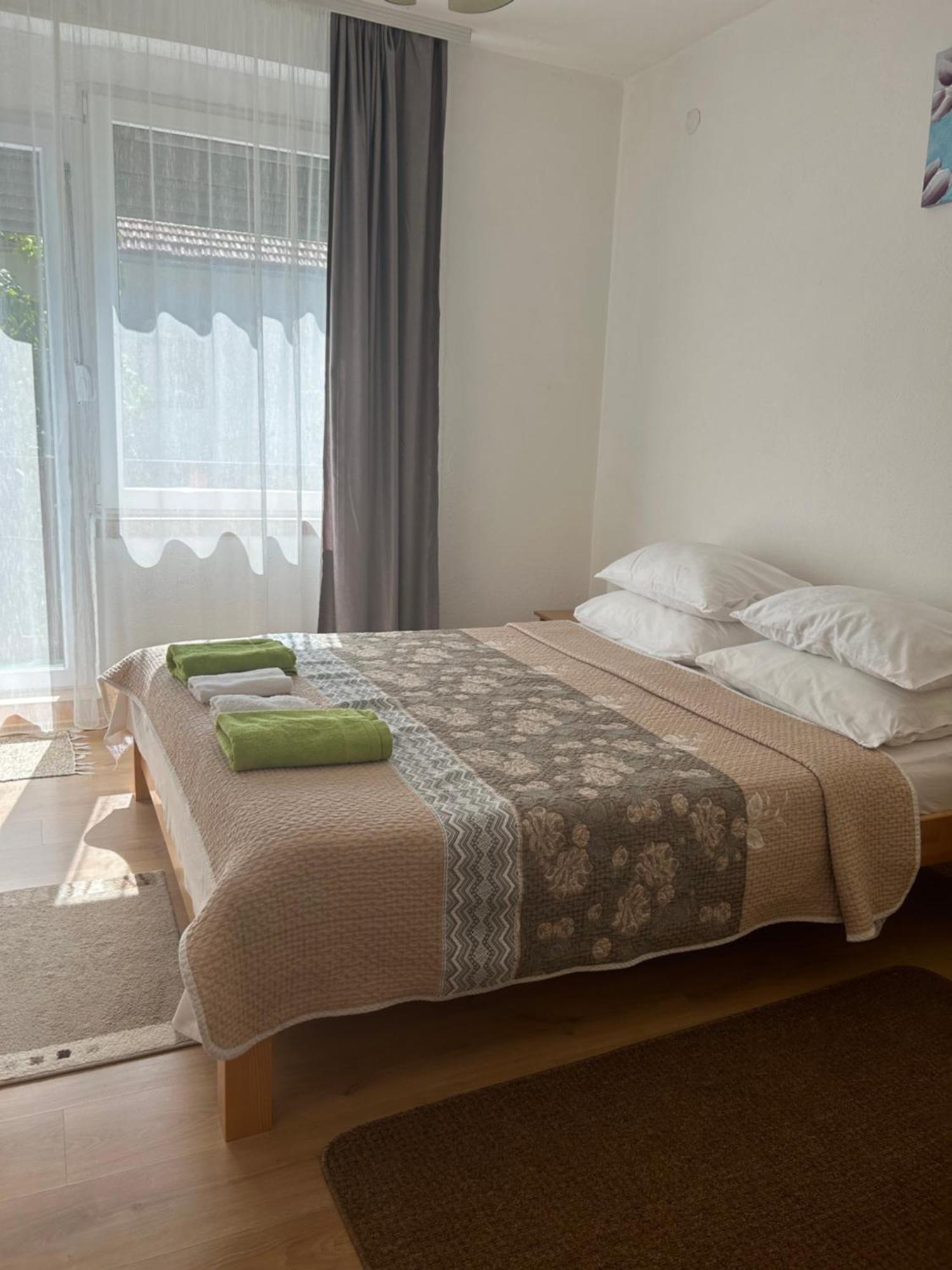 Guesthouse D&D Licko Petrovo Selo Экстерьер фото