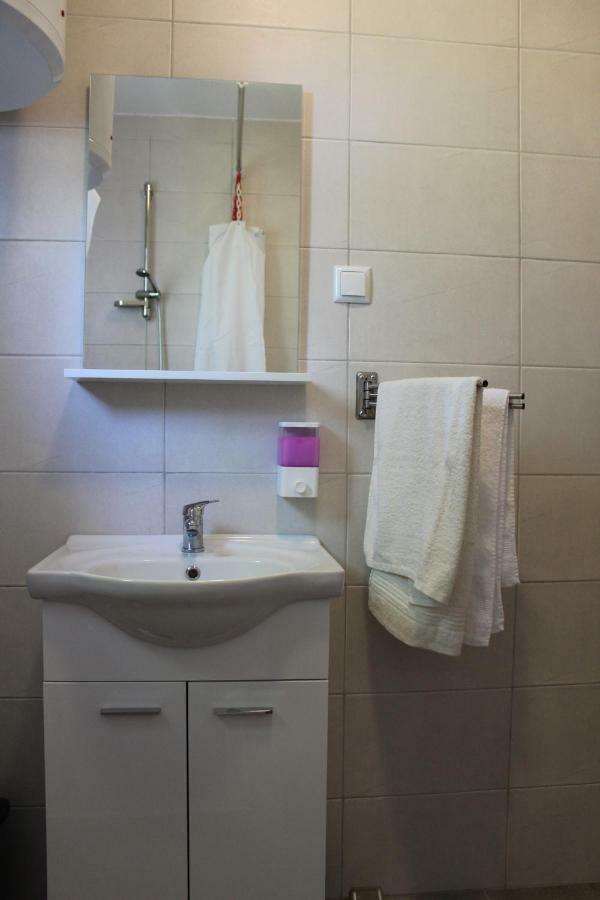 Guesthouse D&D Licko Petrovo Selo Экстерьер фото